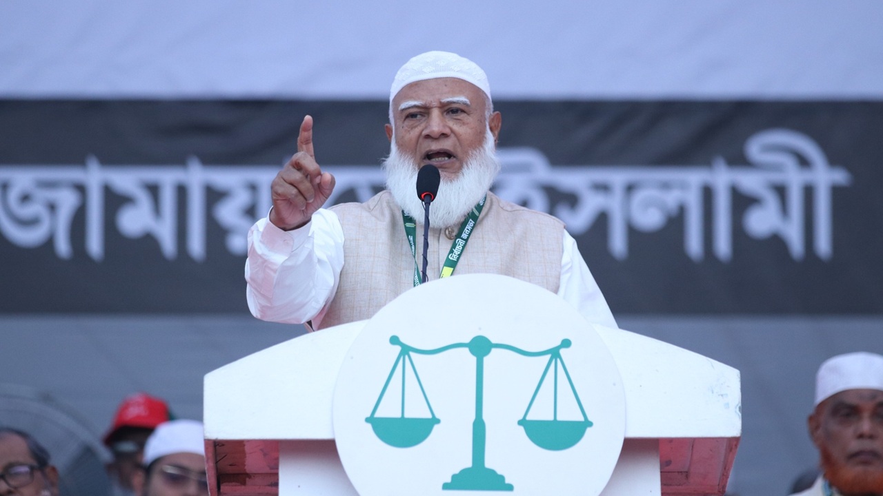 ‘আমরা আপনাদের ছেড়ে কোথাও যাবো না’