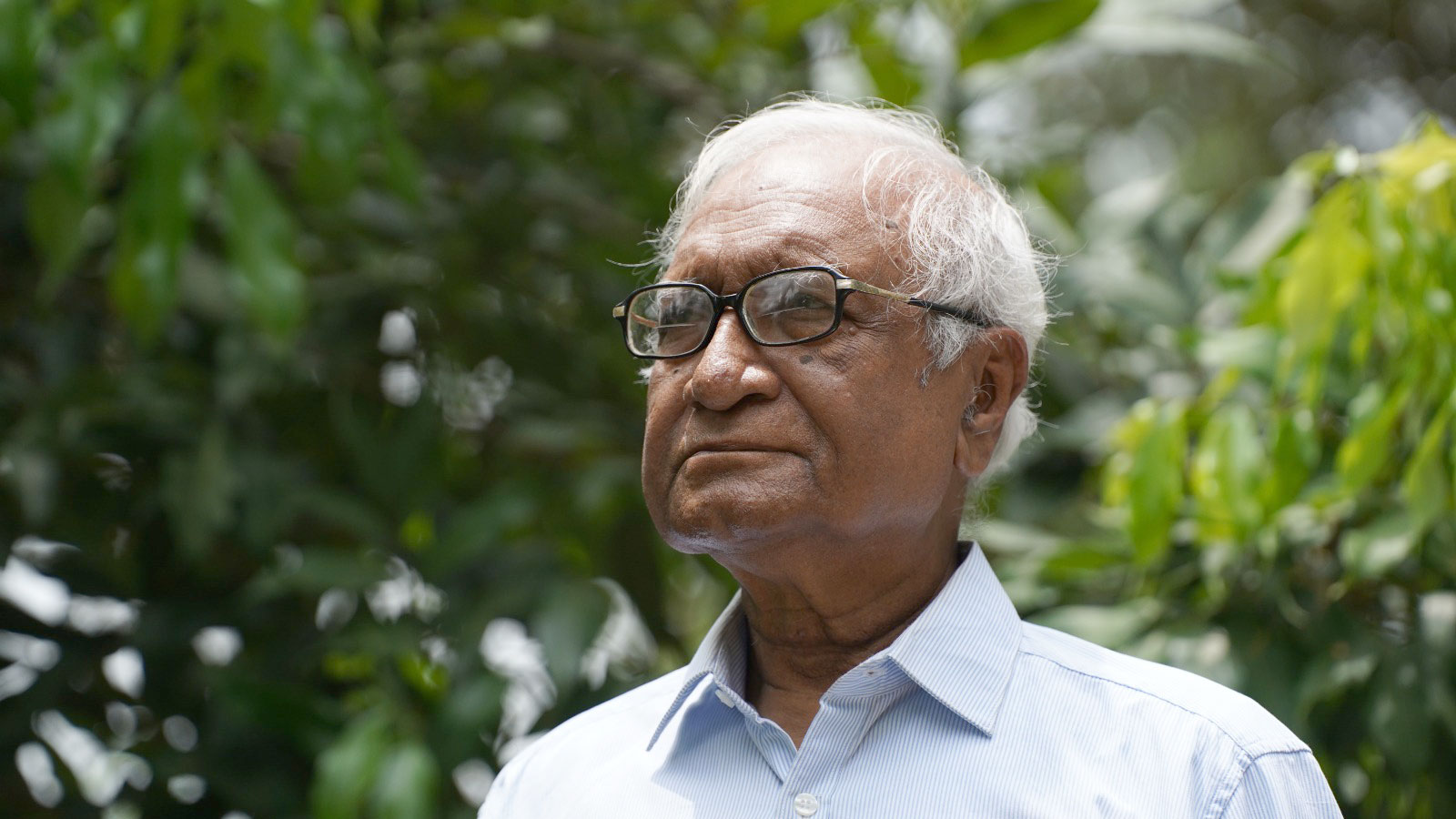 সিরাজুল ইসলাম চৌধুরী: নিঃসঙ্গ বংশীবাদক