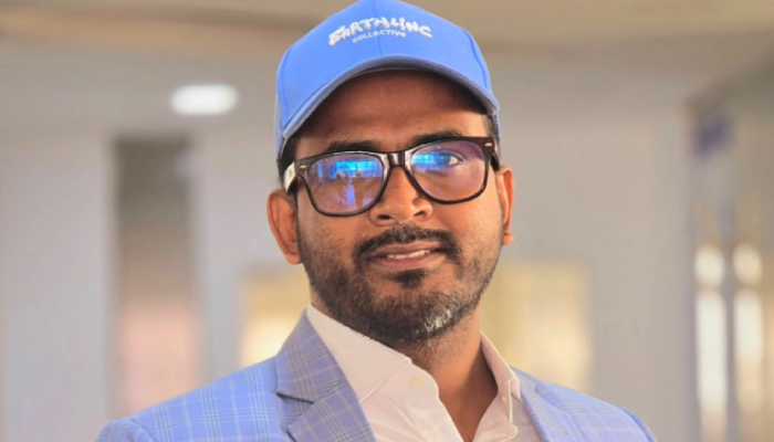 দৈনিক ভোরের কাগজের অনলাইন প্রধান মিজানুর রহমান সোহেলকে তার বাড্ডার বাসা থেকে নিয়ে যাওয়া হয় ঢাকা মহানগর পুলিশের (ডিএমপি) গোয়েন্দা বিভাগের (ডিবি) কার্যালয়ে। ছবি: ফেসবুক থেকে নেওয়া