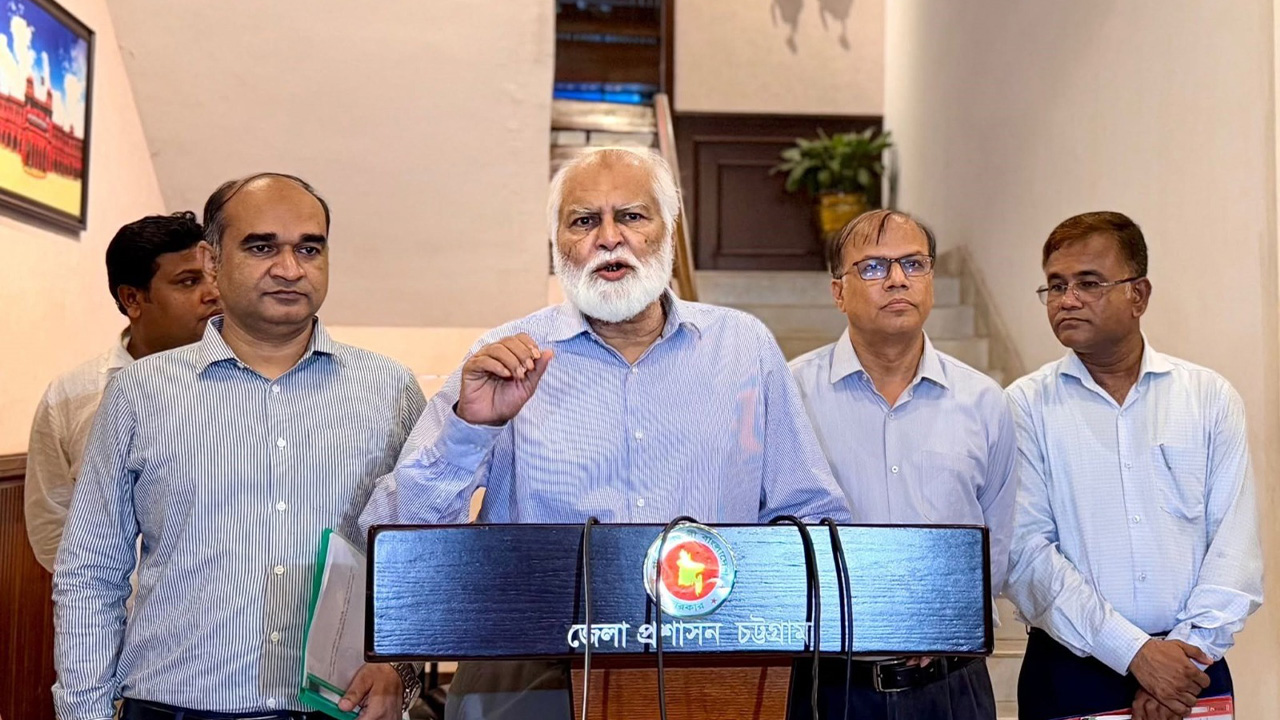 ‘বন্যা কবলিতদের পাশে আন্তরিকতা নিয়ে কাজ করছে সরকার’