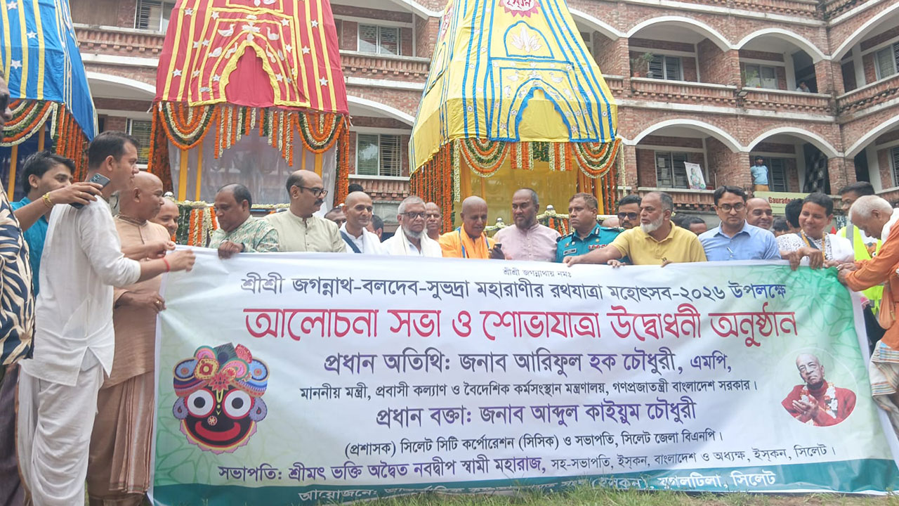 চা শ্রমিকদের মানসম্মত জীবনযাপন নিশ্চিতে কাজ করছে সরকার: শ্রমমন্ত্রী
