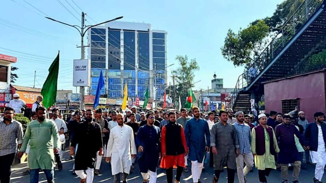 সিলেটে হাদি হত্যার প্রতিবাদে ছাত্রশিবিরের বিক্ষোভ মিছিল