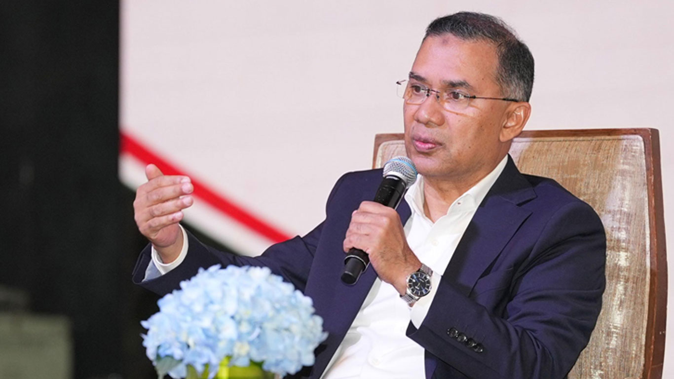 ‘দাবি-দাওয়া না, এখন দেশের জন্য কী করা যায় তা চিন্তা করুন’