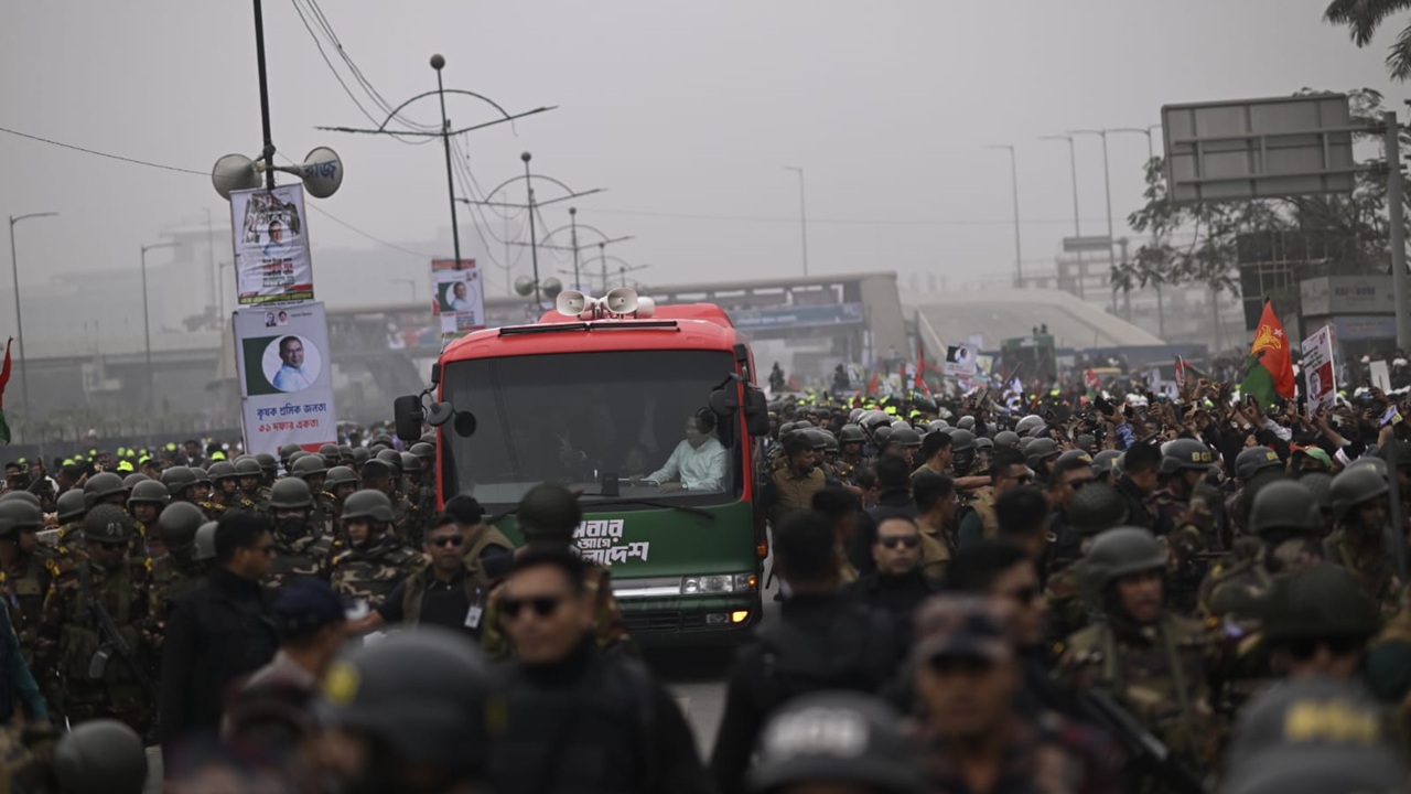 ‘সম্ভাব্য প্রধানমন্ত্রী’–বিশ্ব মিডিয়ায় তারেকের দেশে ফেরা