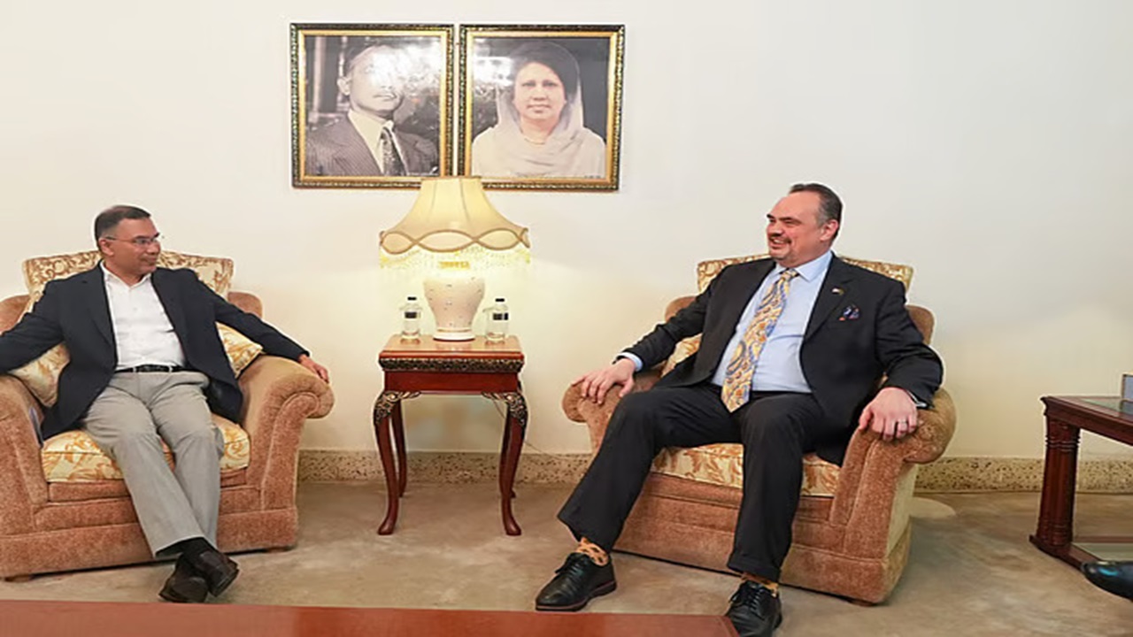 তারেক রহমানের সঙ্গে আমেরিকার রাষ্ট্রদূতের সাক্ষাৎ