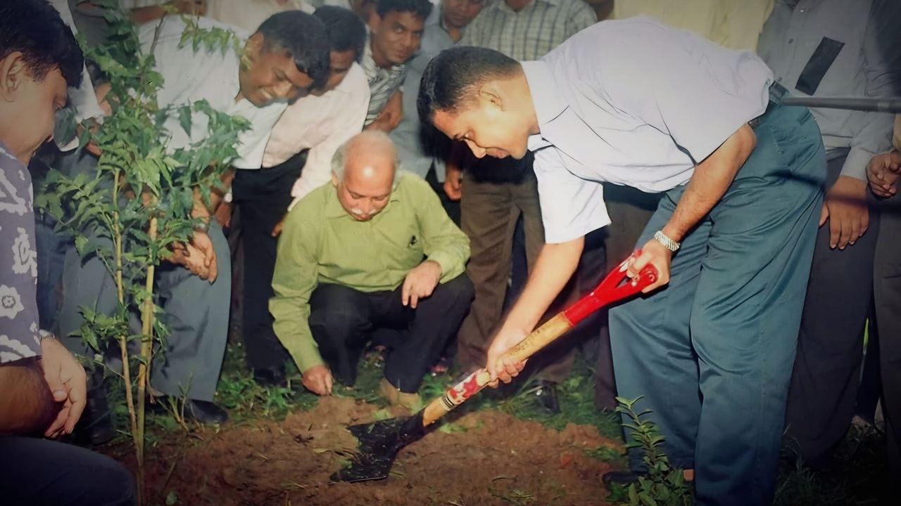 বিএনপি নেতাদের সঙ্গে তারেক রহমান। ছবি: ফেসবুক