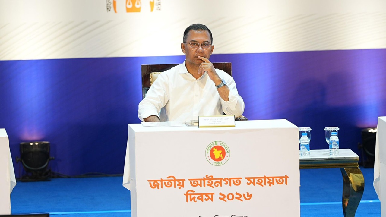 অর্থের অভাবে ন্যায়বিচার থেকে বঞ্চিত হওয়া কাম্য নয়: প্রধানমন্ত্রী