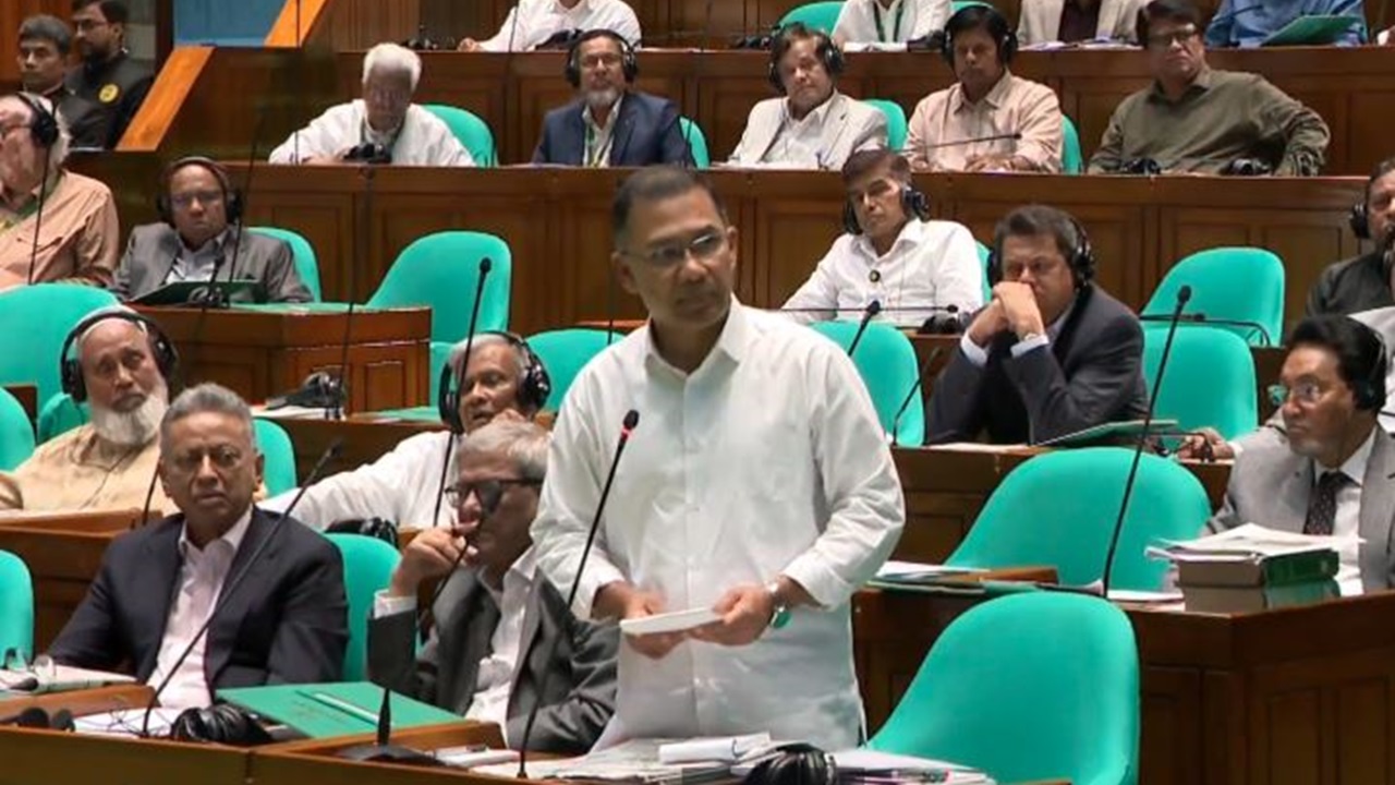 জ্বালানি সংকট মোকাবিলায় যৌথ কমিটির প্রস্তাব প্রধানমন্ত্রীর