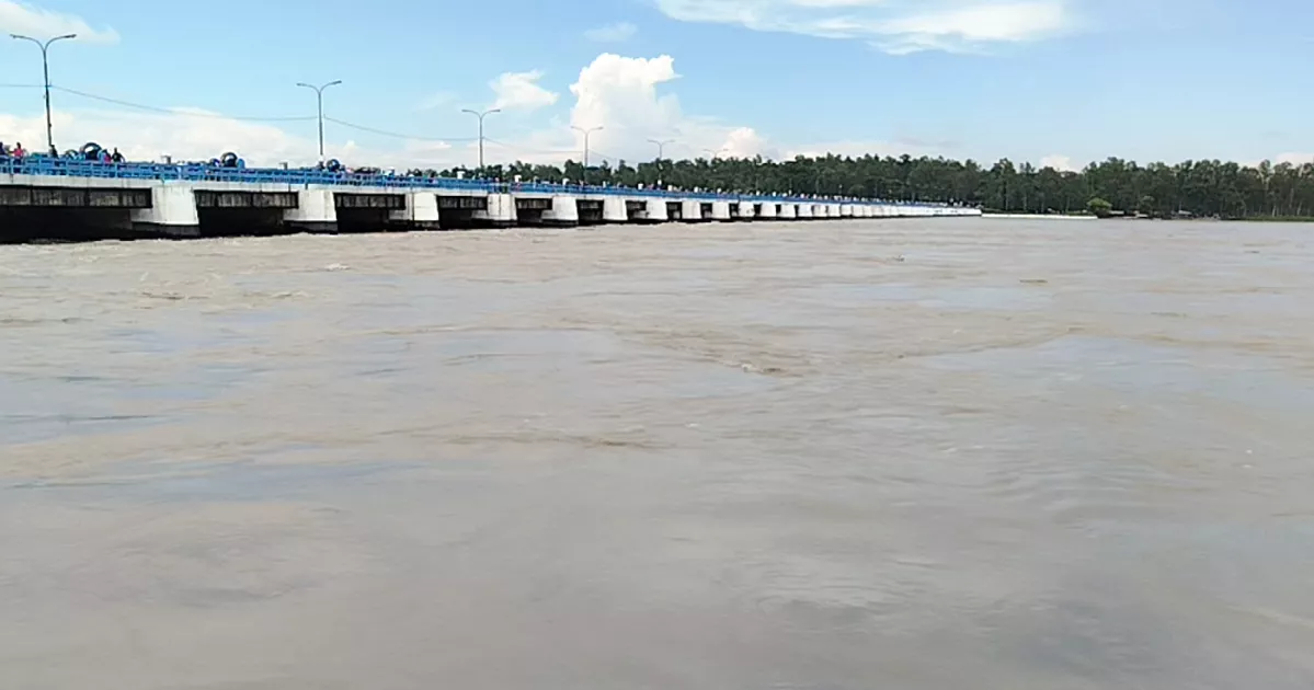 ভারী বৃষ্টির পূর্বাভাস, তিন জেলায় বন্যার শঙ্কা