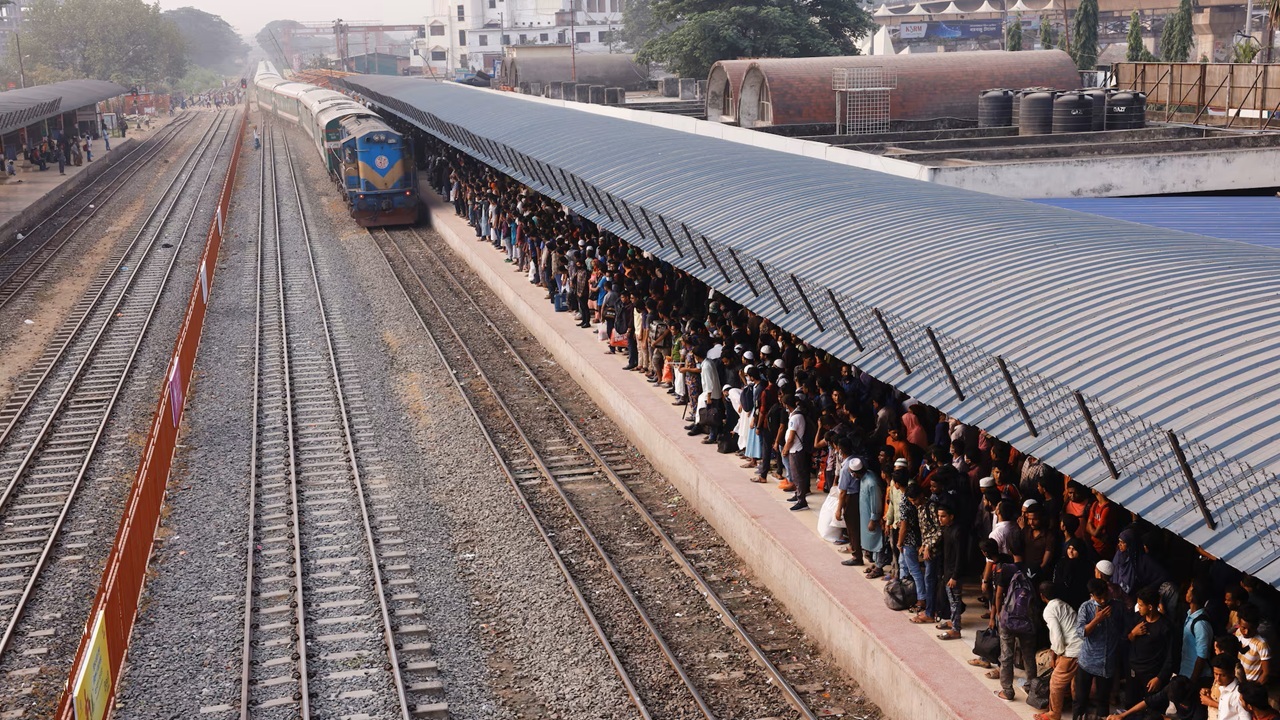 ঈদে ট্রেনের অগ্রিম টিকিট বিক্রি ৩ মার্চ থেকে