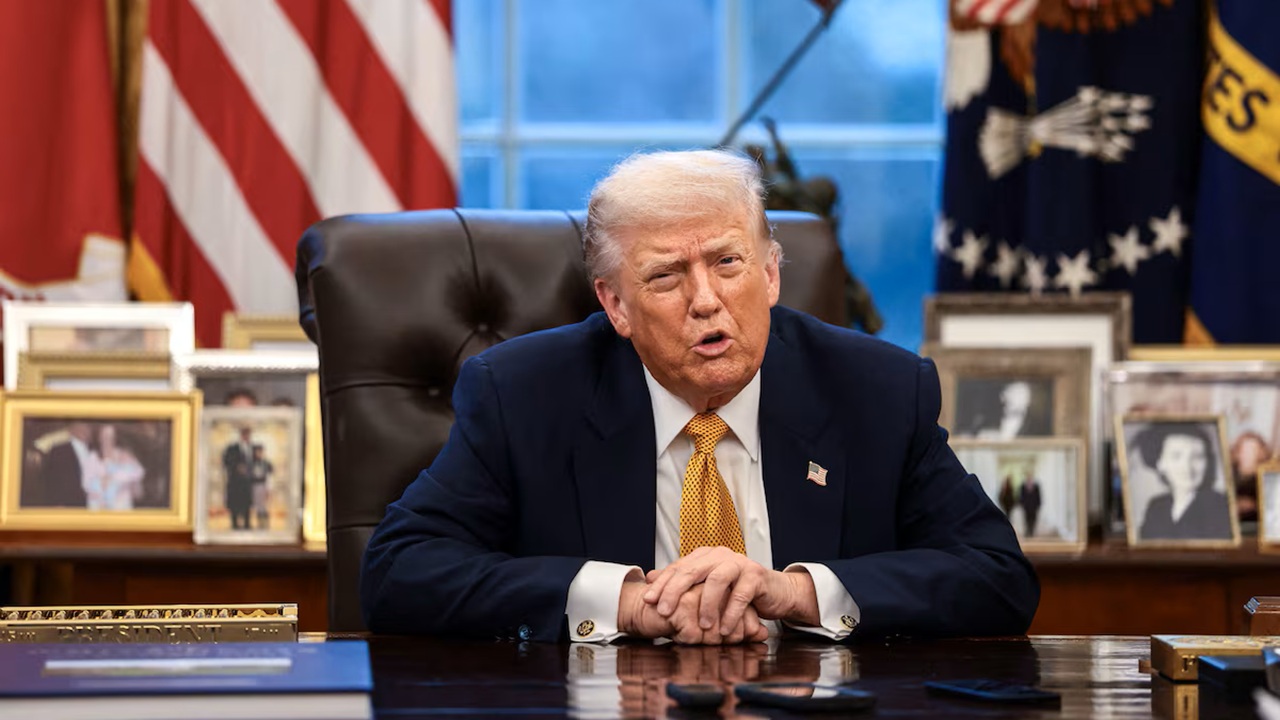 গ্রিনল্যান্ড না দিলে সবার ওপর শুল্ক আরোপ করব: ট্রাম্প