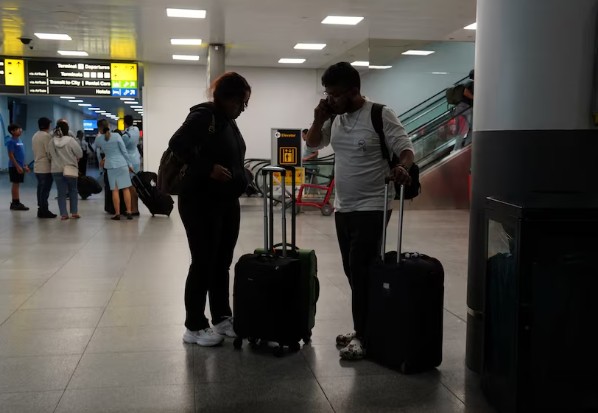 ৮০ হাজার অভিবাসনপ্রত্যাশীর ভিসা বাতিল করেছে ট্রাম্প প্রশাসন