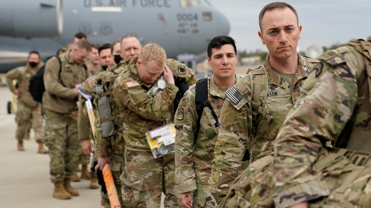 ইরানকে টেক্কা দিতে এবার ৩-৪ হাজার সেনা পাঠাচ্ছেন ট্রাম্প