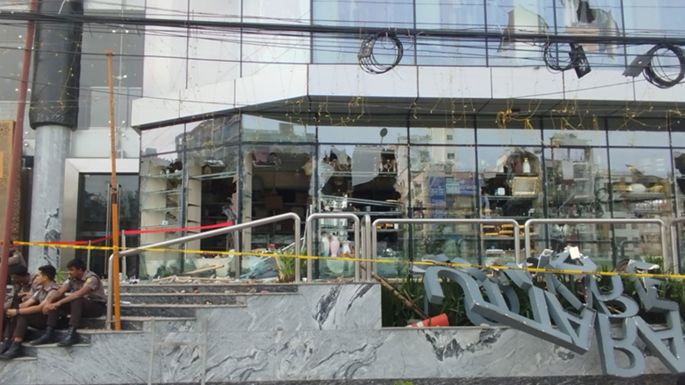 মধ্যরাতে রণক্ষেত্র উত্তরা, আহত অর্ধশত