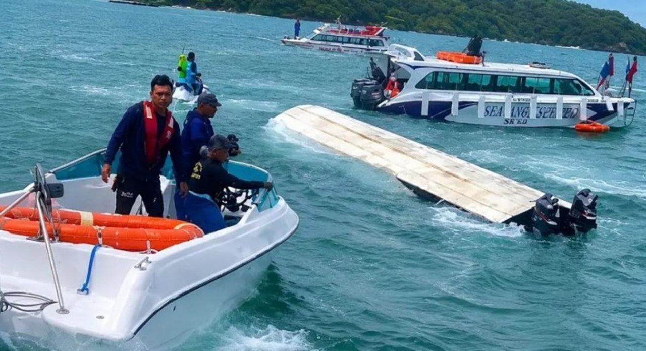 ভিয়েতনামে স্পিডবোট উল্টে প্রাণ গেল ১৫ ভারতীয় পর্যটকের