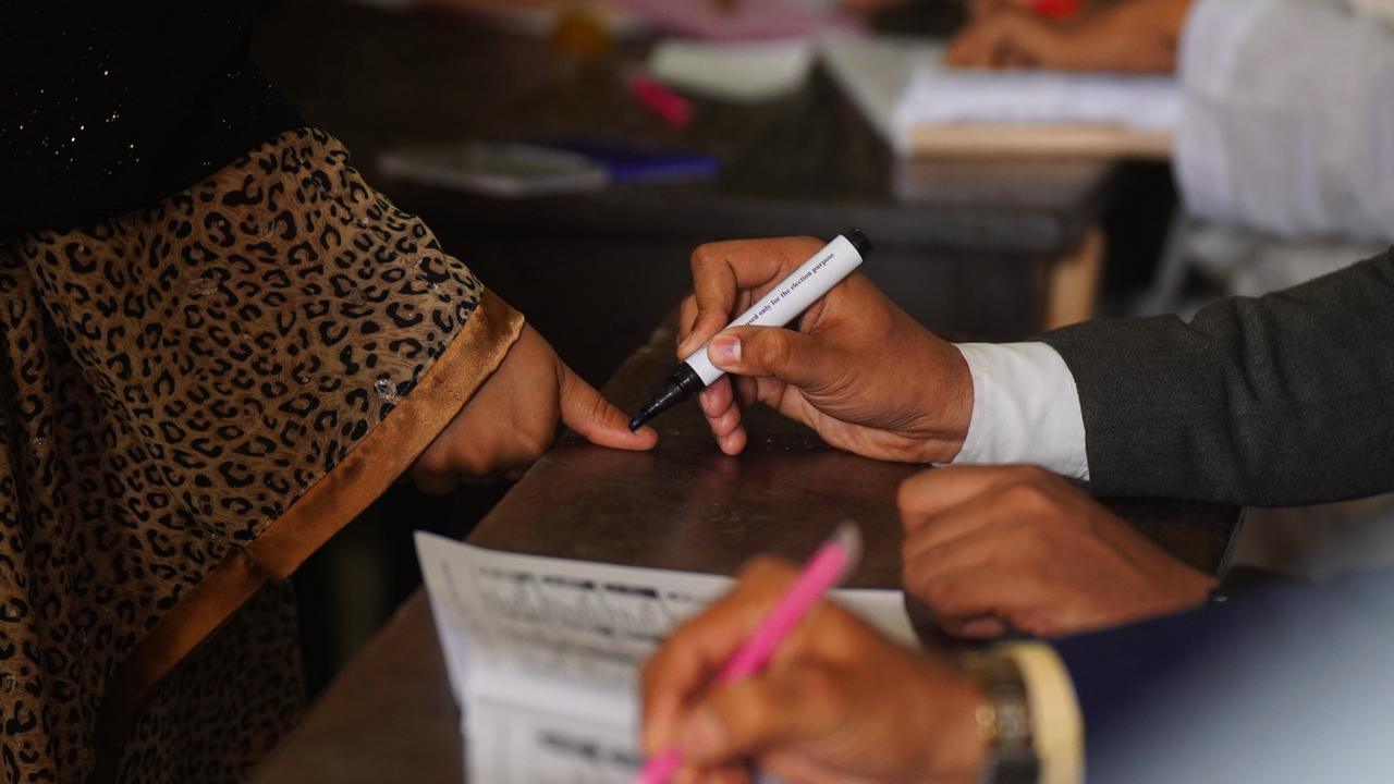 ভোটে ইসির ভূমিকায় মিশ্র প্রতিক্রিয়া